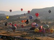 Langit Cappadocia Kembali Dipenuhi Balon Udara Unik