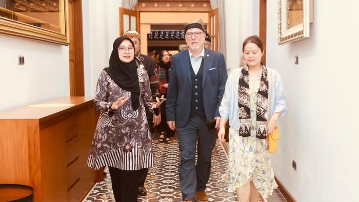 Bupati Banyuwangi Ipuk menerima asesor UNESCO