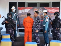 TNI AL Gagalkan Penyelundupan 1,6 Ton Pasir Timah Ilegal di Lingga