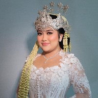 Cucu Megawati Diah Lupita Menikah, Tampil Glamour dengan Kebaya Eddy Betty