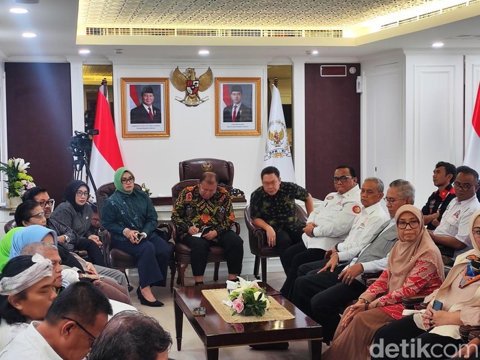 Pimpinan DPR Bertemu 18 Serikat Buruh