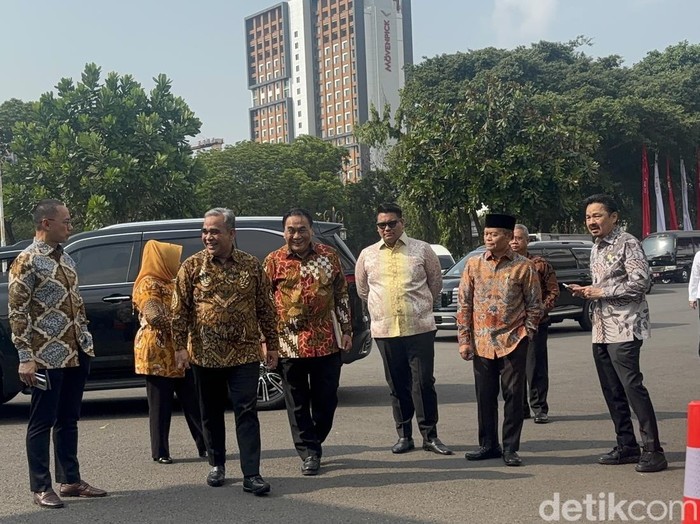 Pimpinan MPR Tiba di Istana
