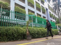 Polemik Pagar Tinggi di Mal Jakarta