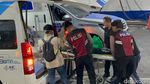Potret Kedatangan Korban Kebakaran KMP Mutiara Sentosa