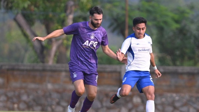 Momen uji coba PSIS Semarang dengan Persik Kediri di Boyolali, Senin (3/8/2026).