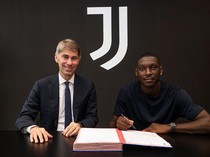 Randal Kolo Muani Gabung dengan Juventus