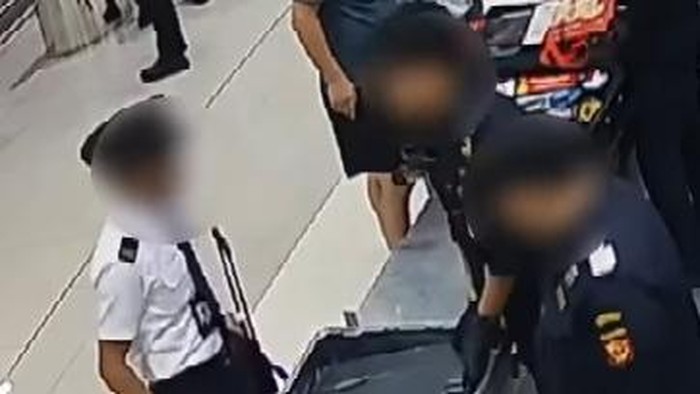 Rekaman CCTV menunjukkan gerak-gerik kopilot Malaysia Airlines sebelum ditangkap di Soetta (dok. Instagram Bea Cukai)