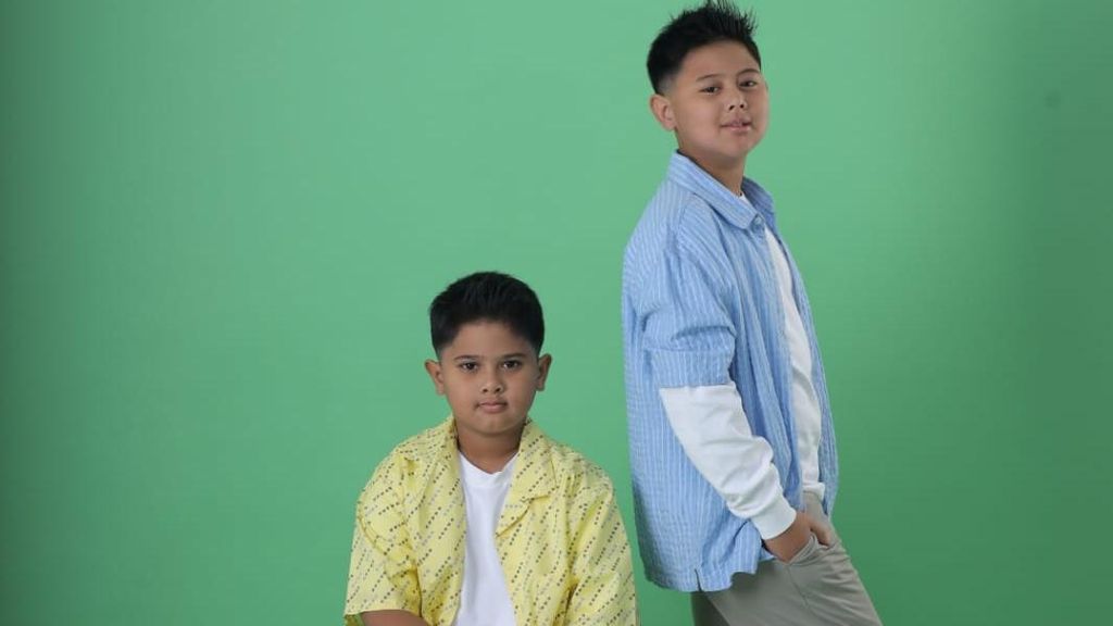 Sambut HUT RI ke-81, Reyhan & Rafie Rilis Lagu Patriotik Kita Satu Indonesia