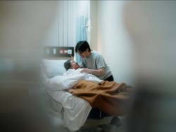 Intip 7 Momen Shenina Bersama Angga Yunanda Usai Melahirkan Tanpa Jahitan