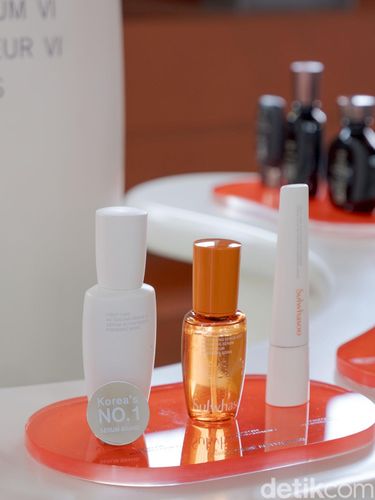 Sulwhasoo rilis fermentasi ginseng 500 jam untuk anti-aging di face mist (1/8/2026) di Sun and Moon Padel. Sulwhasoo rilis fermentasi ginseng 500 jam untuk anti-aging di face mist (1/8/2026) di Sun and Moon Padel.