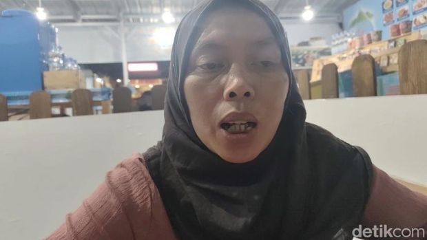 Yulianti (40) PMI korban TPPO asal Sukabumi yang berhasil pulang ke tanah air Yulianti (40) PMI korban TPPO asal Sukabumi yang berhasil pulang ke tanah air