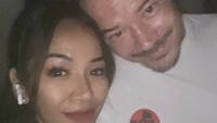 Indri memperlihatkan tiga momen kebersamaannya dengan Zack Lee. Foto: Instagram @indri_afi