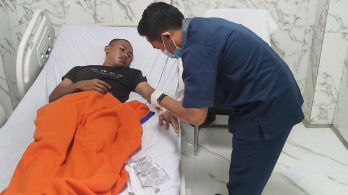 ABK KM Mutiara Sentosa 2 selamat dari kebakaran kapal.