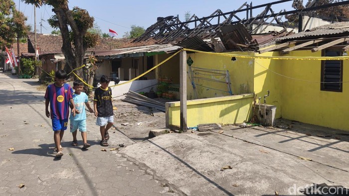 Rumah yang terbakar di Aspol Panularan, Kecamatan Laweyan, Kota Solo, Selasa (4/8/2026).