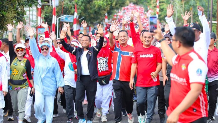 Bupati Bone Andi Asman Sulaiman pimpin Road Show Kemerdekaan di Kecamatan Lamuru. Agung Pramono/detikSulsel.