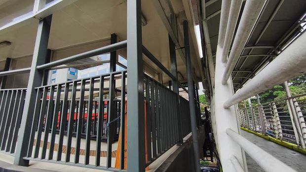 Dua JPO di Rasuna Said berdekatan tapi tak saling berasosiasi (Kurniawan Fadilah)
