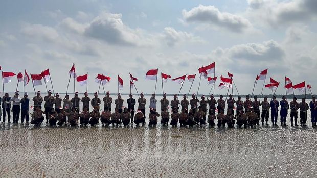 Ekspedisi Merah Putih Polda Riau jangkau wilayah terluar Pelalawan, bawa bansos dan perkuat polsek
