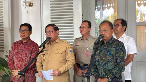 Gubernur Bali I Wayan Koster menemui Gubernur DKI Jakarta Pramono Anung di Balai Kota DKI Jakarta.