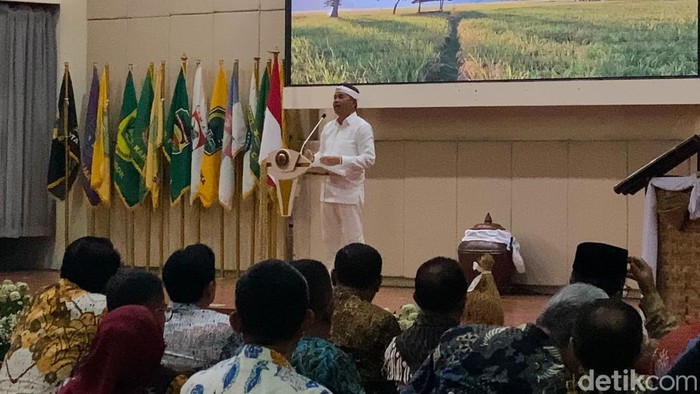 Gubernur Jawa Barat, Dedi Mulyadi saat berikan arahan soal status kepemilikan lahan negara ke pemerintah daerah