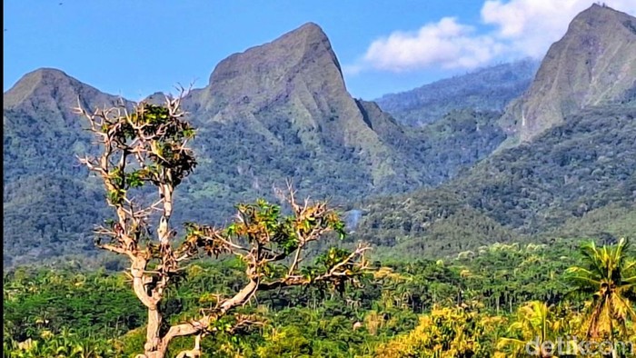 Gunung Piramid Bondowoso
