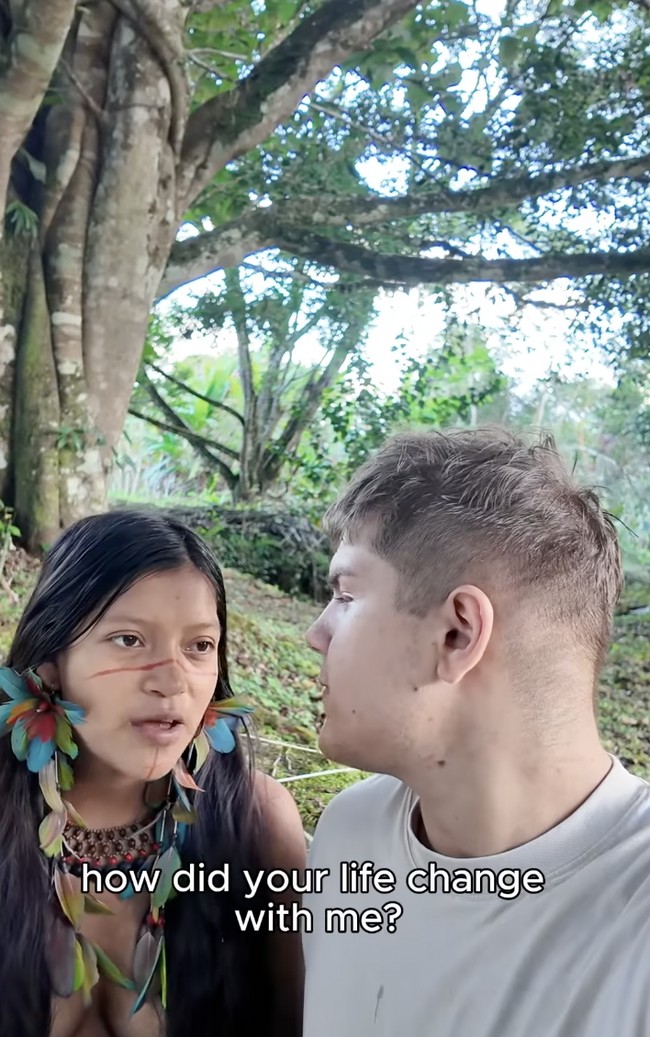 Awalnya, Justin datang ke Ekuador untuk mengenal kembali akar keluarganya. Ayahnya diketahui tumbuh di kawasan terpencil Amazon Timur sebelum pindah ke Amerika Serikat dan bertemu ibu Justin. Foto: dok. Instagram Justin Alvo & Maria