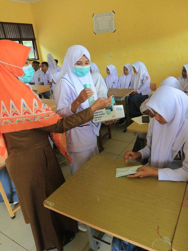 Kabut Asap Selimuti Aceh Barat, Masker Dibagikan untuk Cegah ISPA