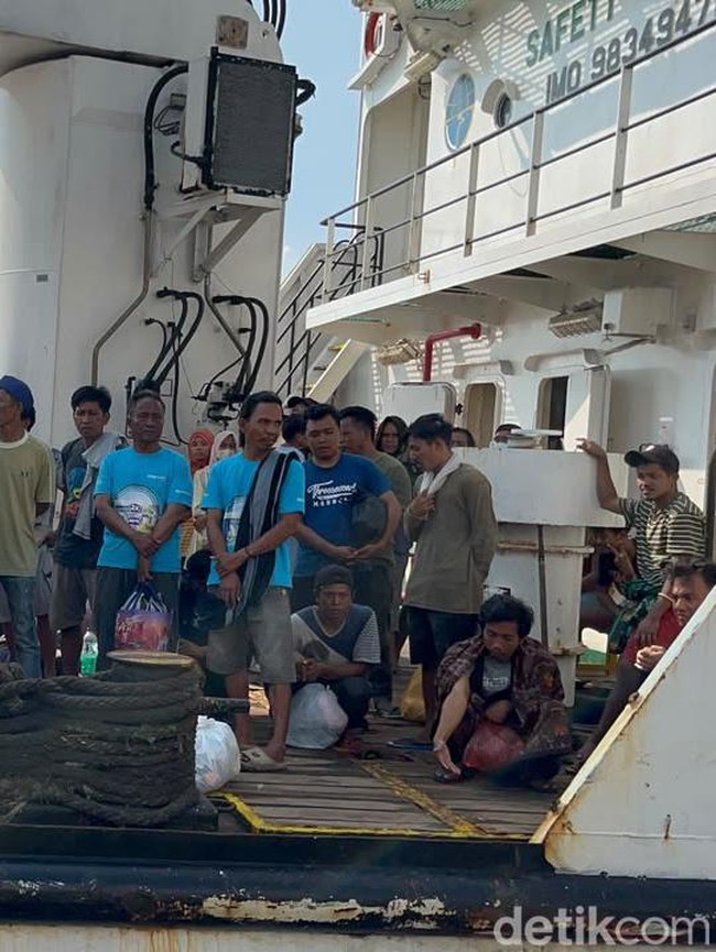 Kedatangan Puluhan Korban Selamat KMP Mutiara Sentosa 2 di GSN
