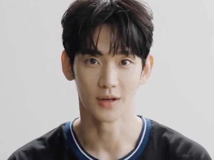 Kim Soo Hyun bersiap menghadiri fan meeting di Filipina bersama brand fashion BENCH pada Oktober 2026.