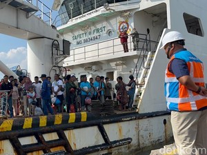 62 Penumpang Selamat KM Mutiara dari Pulau Masalembu Tiba di Surabaya