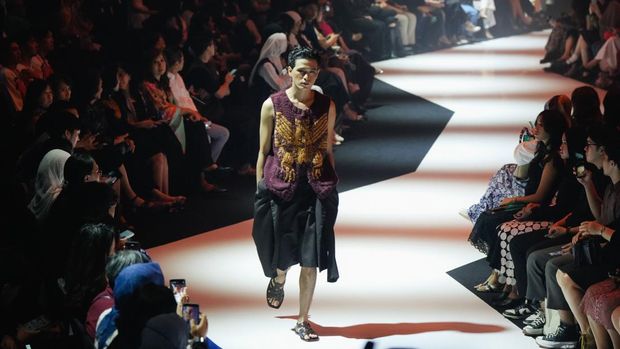 Koleksi Garuda MICKAEL NANA & BEATRICE ANGELICA dari Pintu Residency