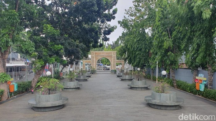 Mengintip Usaha Mandiri Masjid Agung Sunda Kelapa
