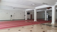 Aula Sakinah. Ruang ini biasa disewakan untuk acara resepsi pernikahan atau seminar. (Foto: Hanif hawari/detikcom)