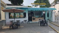 Ada juga Kalaras Coffee. Kafe yang ada tersebut tersedia dengan berbagai tingkatan harga. (Foto: Hanif Hawari/detikcom)
