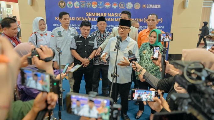 Menteri Desa dan Pembangunan Daerah Tertinggal (PDT)