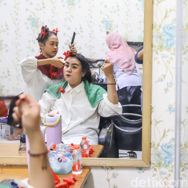 Pelatihan Tata Rias Bekali Siswa Berkebutuhan Khusus Menuju Dunia Kerja
