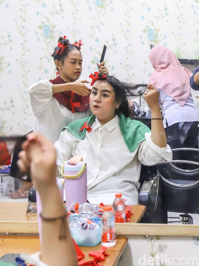 Pelatihan Tata Rias Bekali Siswa Berkebutuhan Khusus Menuju Dunia Kerja