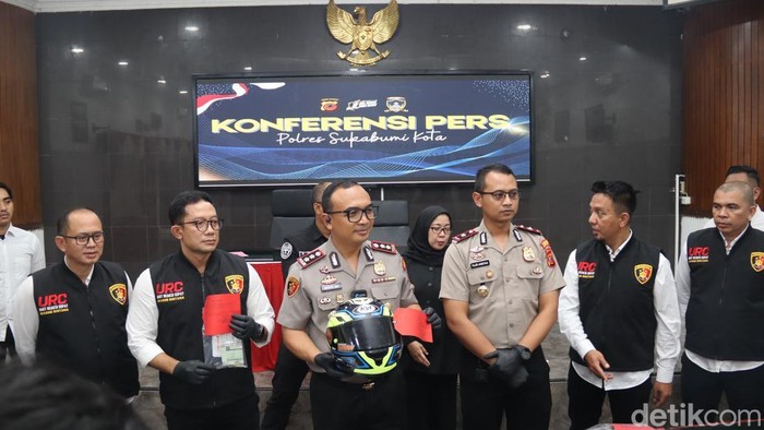 Polisi saat mengungkap kasus curanmor di Sukabumi