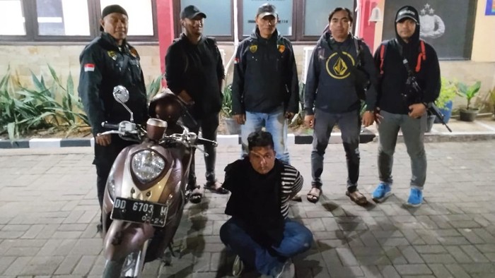 Polrestabes Makassar menangkap pria yang membawa kabur sepeda motor milik pacar yang dikenalnya melalui medsos.
