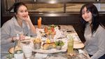 Seru! Ayu Ting Ting Ajak Bilqis Makan Burger & Lobster Mewah dari London