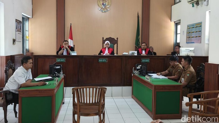 Jalannya persidangan perkara nomor 206/Pdt.G/2026/PN Skt, Ruang Bahagia gugat Pemkot Solo, di Pengadilan Negeri Solo, Selasa (4/8/2026).