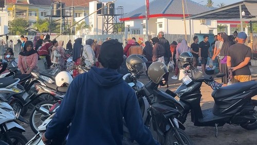 Suasana parkir di kawasan Pasar Ikan Bintaro, Kelurahan Ampenan Utara, Kecamatan Ampenan, Mataram, Minggu (2/8/2026). (Nathea Citra/detikBali)