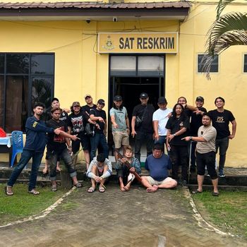 Tiga pelaku penembakan pengusaha Singkawang ditangkap Polda Kalbar. (dok Resmob Polda Kalbar) Tiga pelaku penembakan pengusaha Singkawang ditangkap Polda Kalbar. (dok Resmob Polda Kalbar)