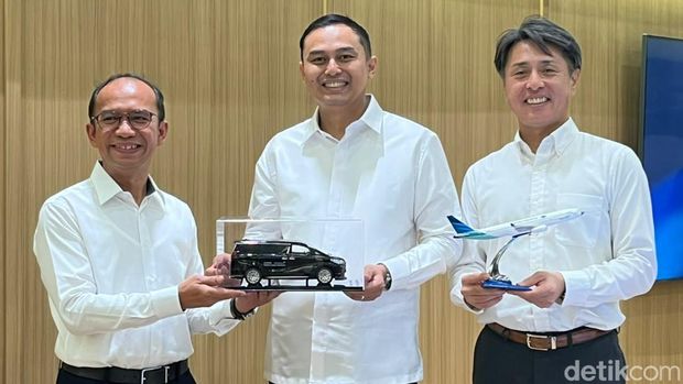 Toyota x Garuda Indonesia Toyota x Garuda Indonesia