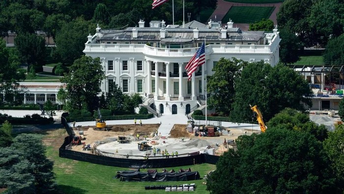 Baru Dibangun Helipad Gedung Putih Dibongkar Lagi