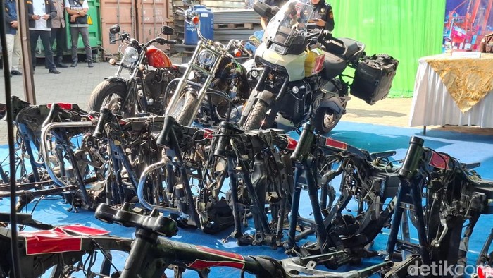 Bea Cukai gagalkan penyelundupan Harley bekas dari China