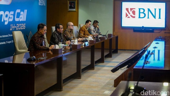 BNI membukukan laba bersih Rp10,8 triliun hingga semester I 2026. Kinerja ditopang pertumbuhan kredit, pendapatan, dan kualitas aset yang terjaga.