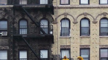 Sebelum dan Sesudah Pembersihan dengan Tekanan Tinggi. New York Dulunya Kota yang Jauh Lebih Kotor Saat Wilayah Timur Laut Masih Menggunakan Pembangkit Listrik Tenaga Batu Bara Foto: via Boredpanda