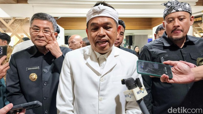 Gubernur Jabar Dedi Mulyadi