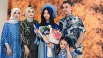 Obrolan Imel Putri dan Zaskia Gotik Saat Duduk Bareng Hadiri Kelulusan Anak