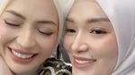 Obrolan Imel Putri dan Zaskia Gotik Saat Duduk Bareng Hadiri Kelulusan Anak